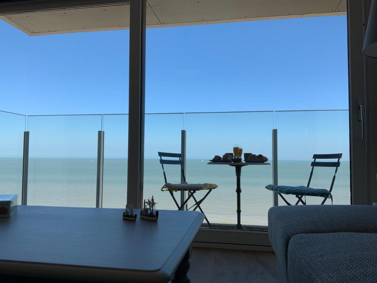 Genieten Van De Vlaamse Kust Met Prachtig Zeezicht De Haan Bagian luar foto