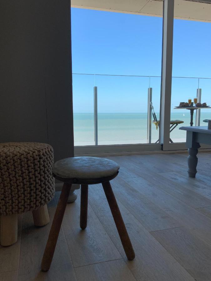 Genieten Van De Vlaamse Kust Met Prachtig Zeezicht De Haan Bagian luar foto