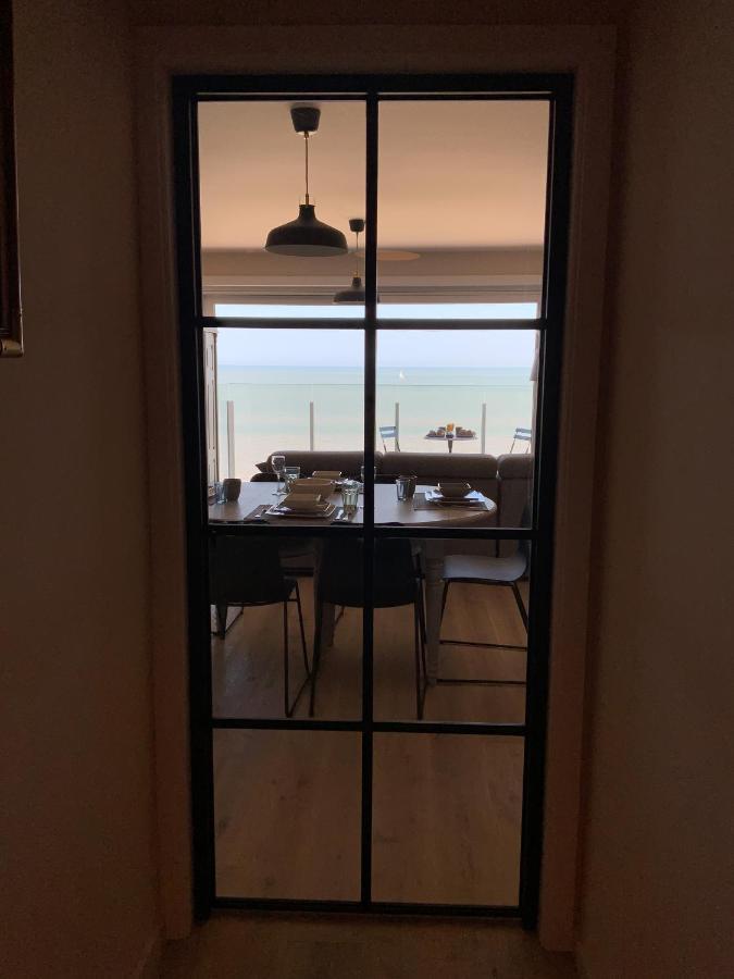 Genieten Van De Vlaamse Kust Met Prachtig Zeezicht De Haan Bagian luar foto