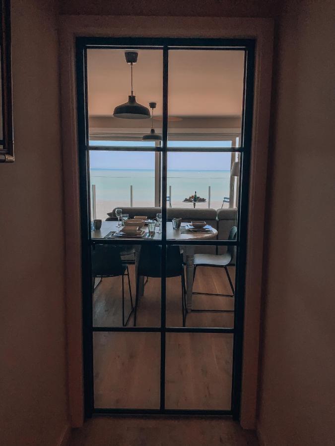 Genieten Van De Vlaamse Kust Met Prachtig Zeezicht De Haan Bagian luar foto