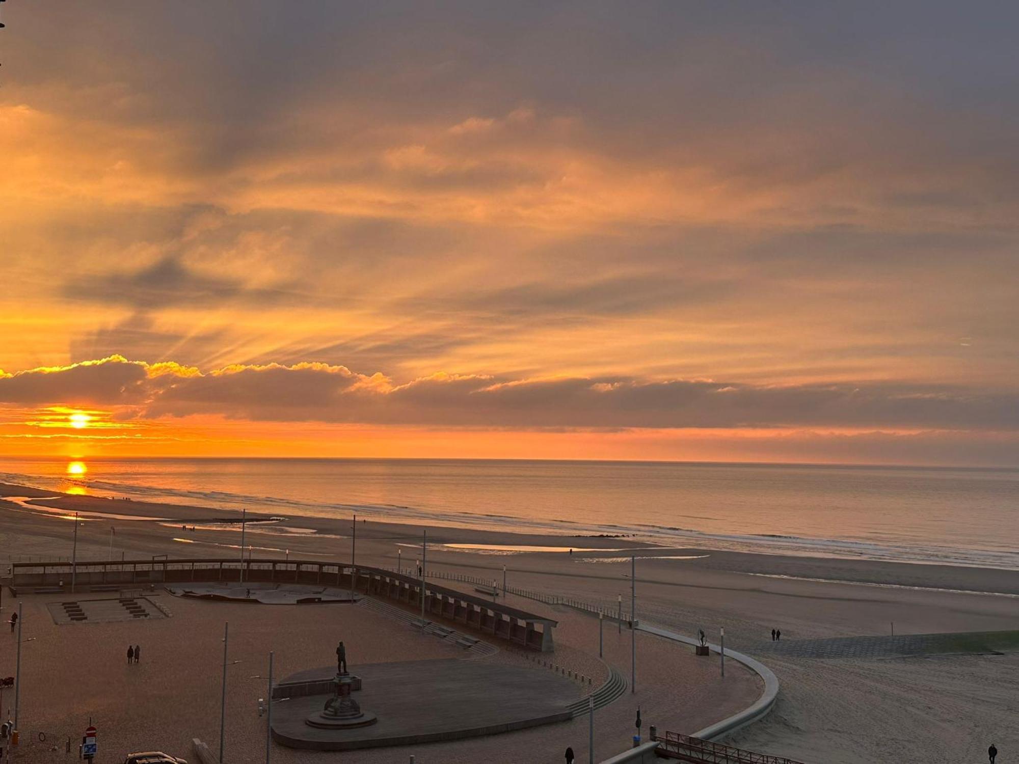 Genieten Van De Vlaamse Kust Met Prachtig Zeezicht De Haan Bagian luar foto